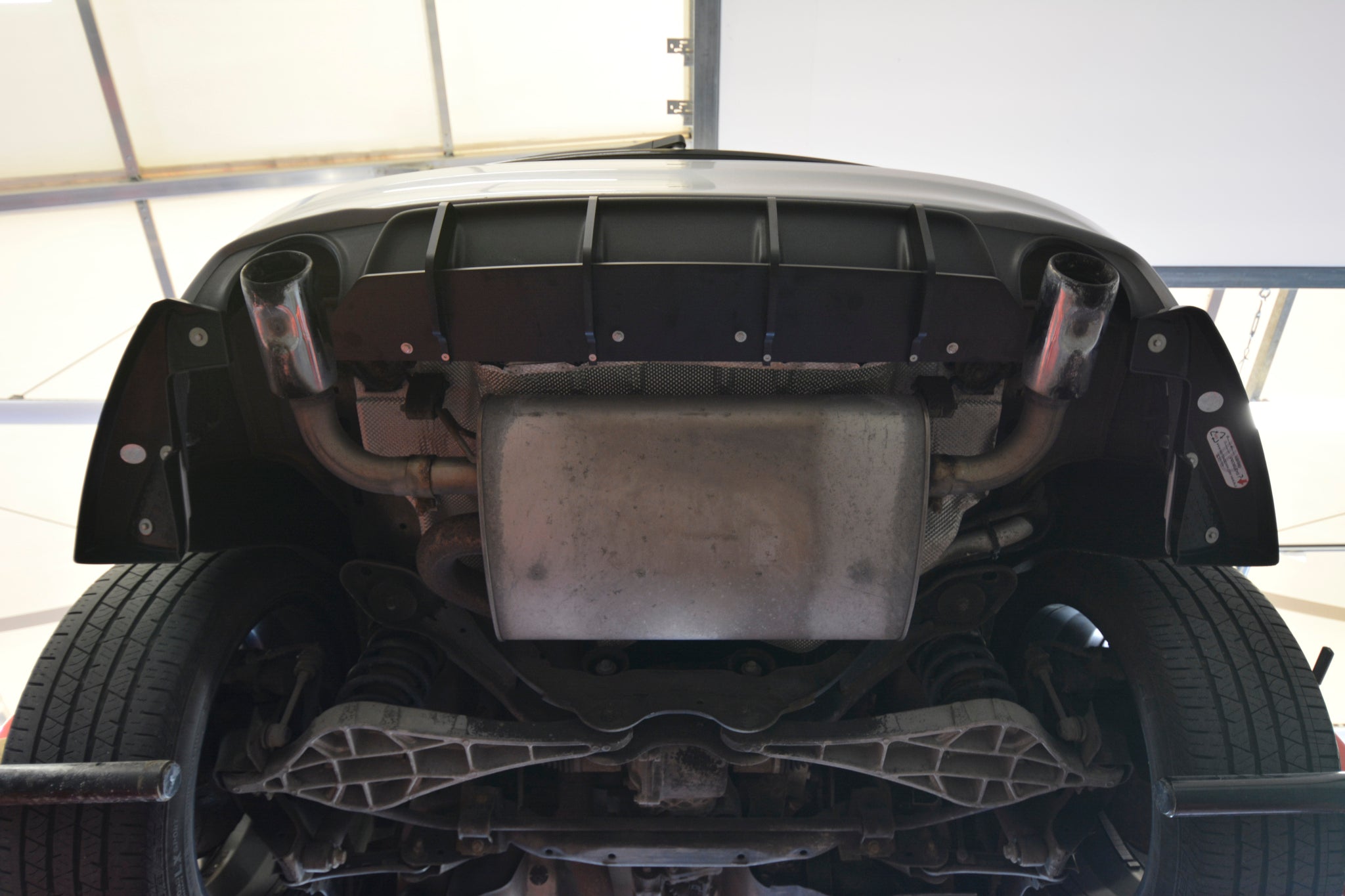 Prelungire difuzor bara spate Volvo XC60 R-Design Mk1 Facelift 2013-2017 v4 - Maxton Design