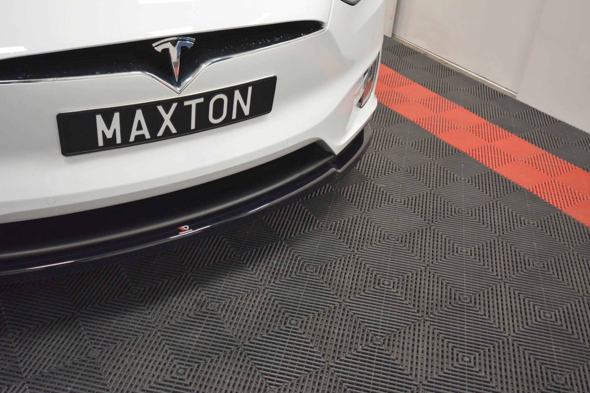 Prelungire splitter bara fata Tesla Model X 2015- v1 - Maxton Design