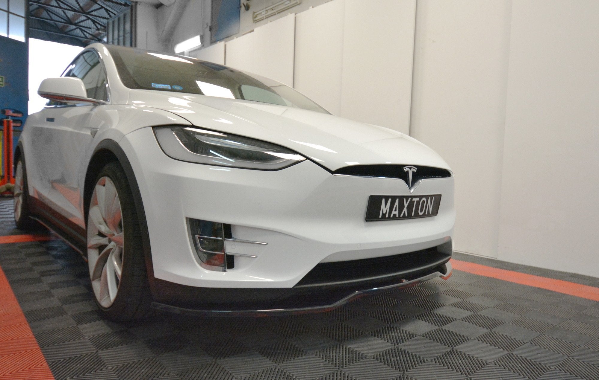 Prelungire splitter bara fata Tesla Model X 2015- v2 - Maxton Design