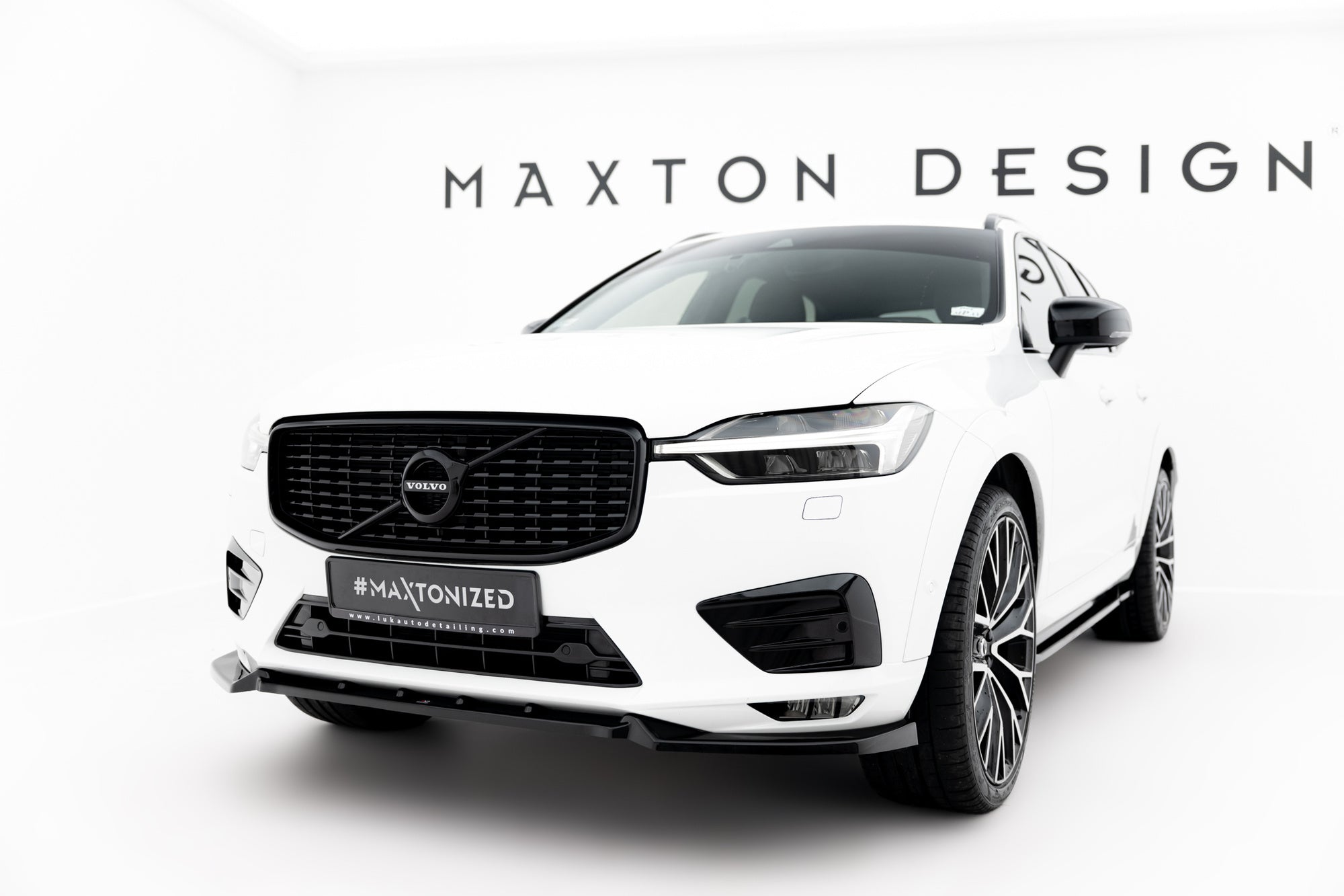 Prelungire splitter bara fata Volvo XC60 Mk2 R-Design 2017- v2 - Maxton Design