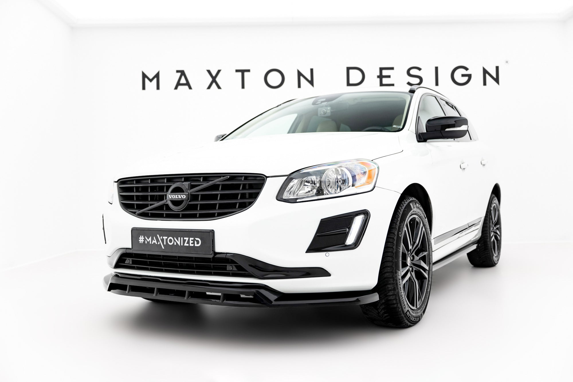 Prelungire splitter bara fata Volvo XC60 Mk1 Facelift 2013-2017 v4 - Maxton Design