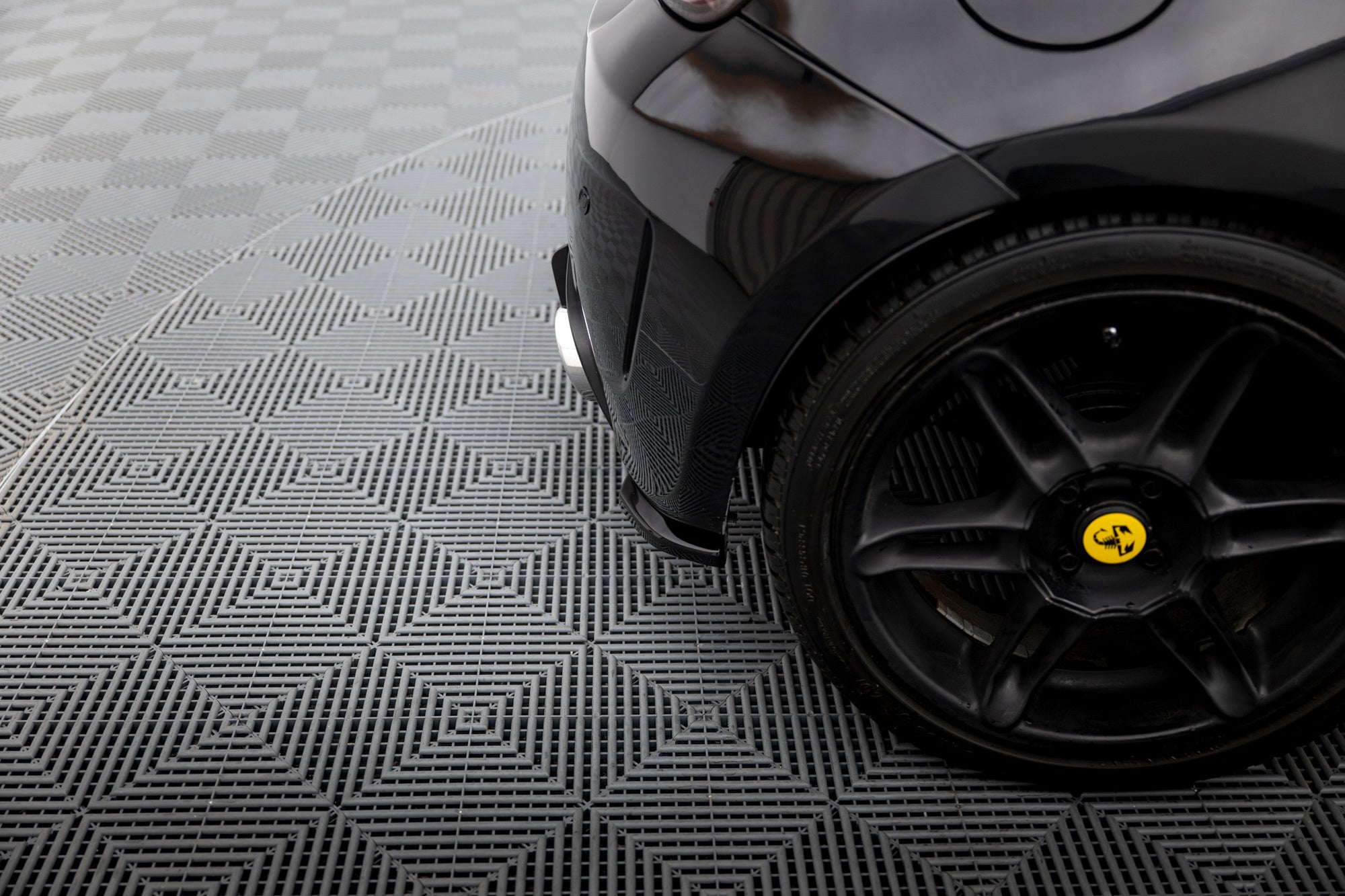 Prelungire splitter bara spate Abarth 500 Mk1 2008-2016 v4 - Maxton Design