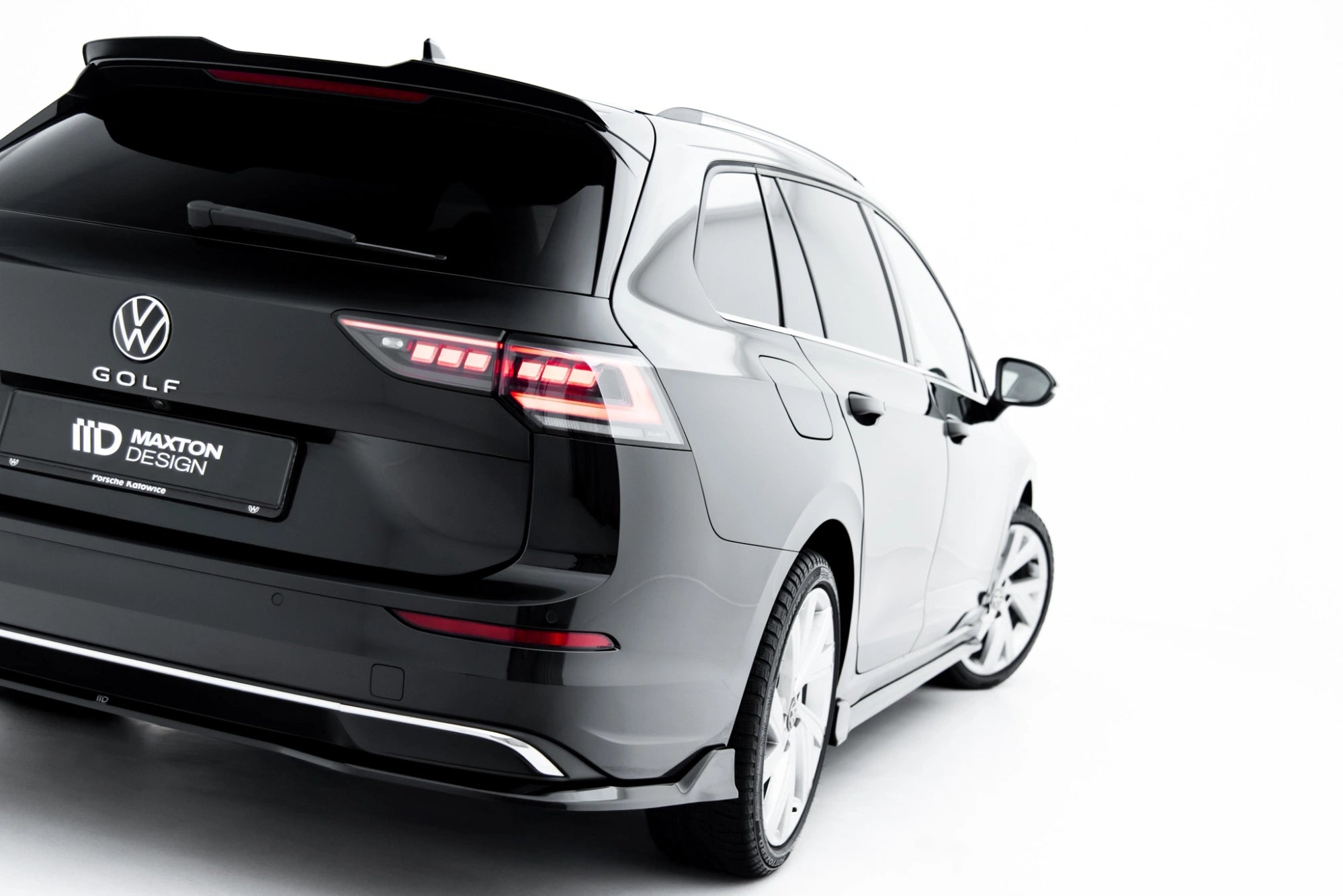 Prelungire splitter bara spate (cu aripi laterale) Volkswagen Golf Variant Mk8 Facelift - Maxton Design