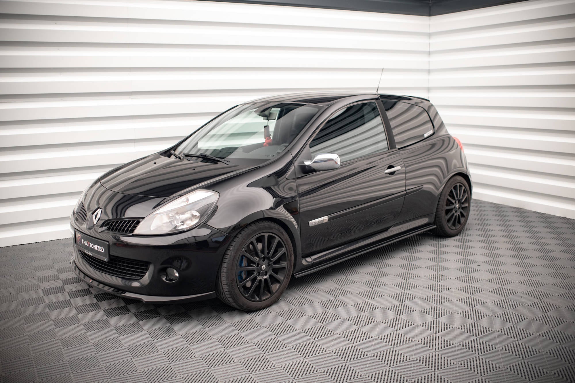 Praguri Renault Clio Mk3 RS 2006-2009 v4 - Maxton Design