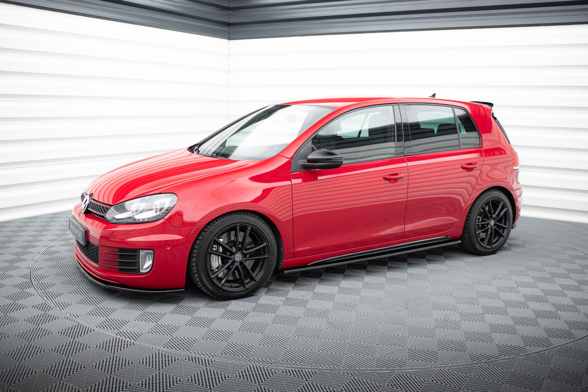 Praguri Volkswagen Golf 6 GTI GTD 2008-2012 v6 - Maxton Design