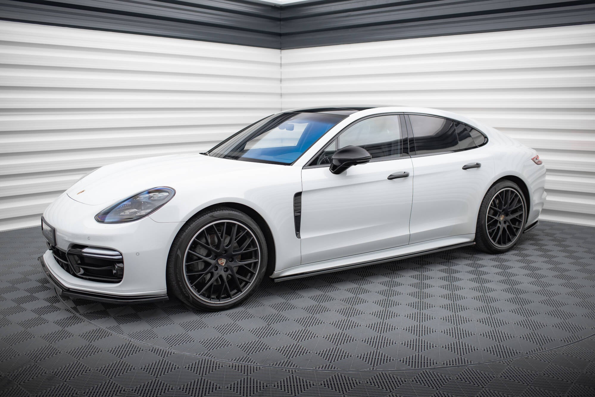Praguri Porsche Panamera Turbo GTS 971 2016- v1 - Maxton Design