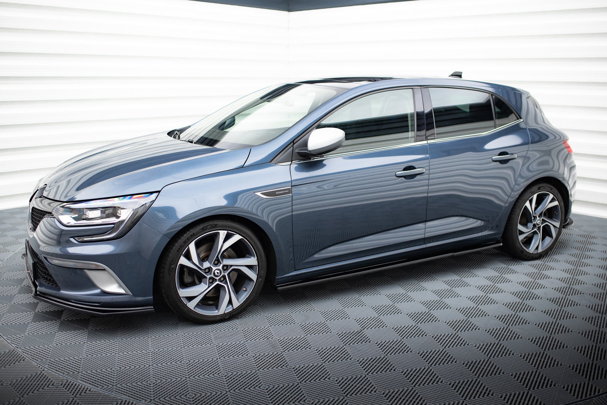 Praguri Renault Megane Mk4 Hatchback 2016- v1 - Maxton Design
