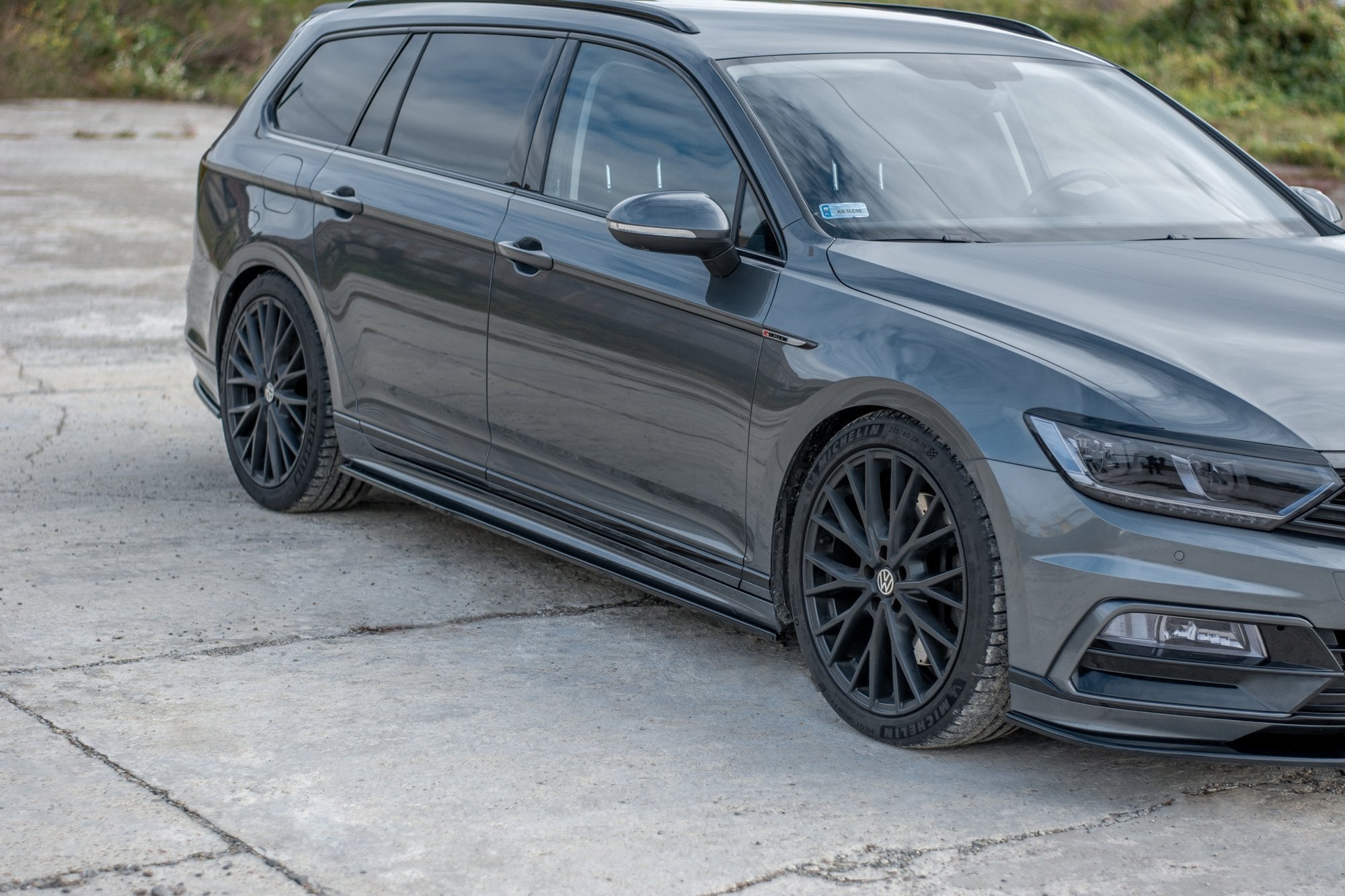 Praguri Volkswagen Passat B8 R-Line 2015- v8 - Maxton Design