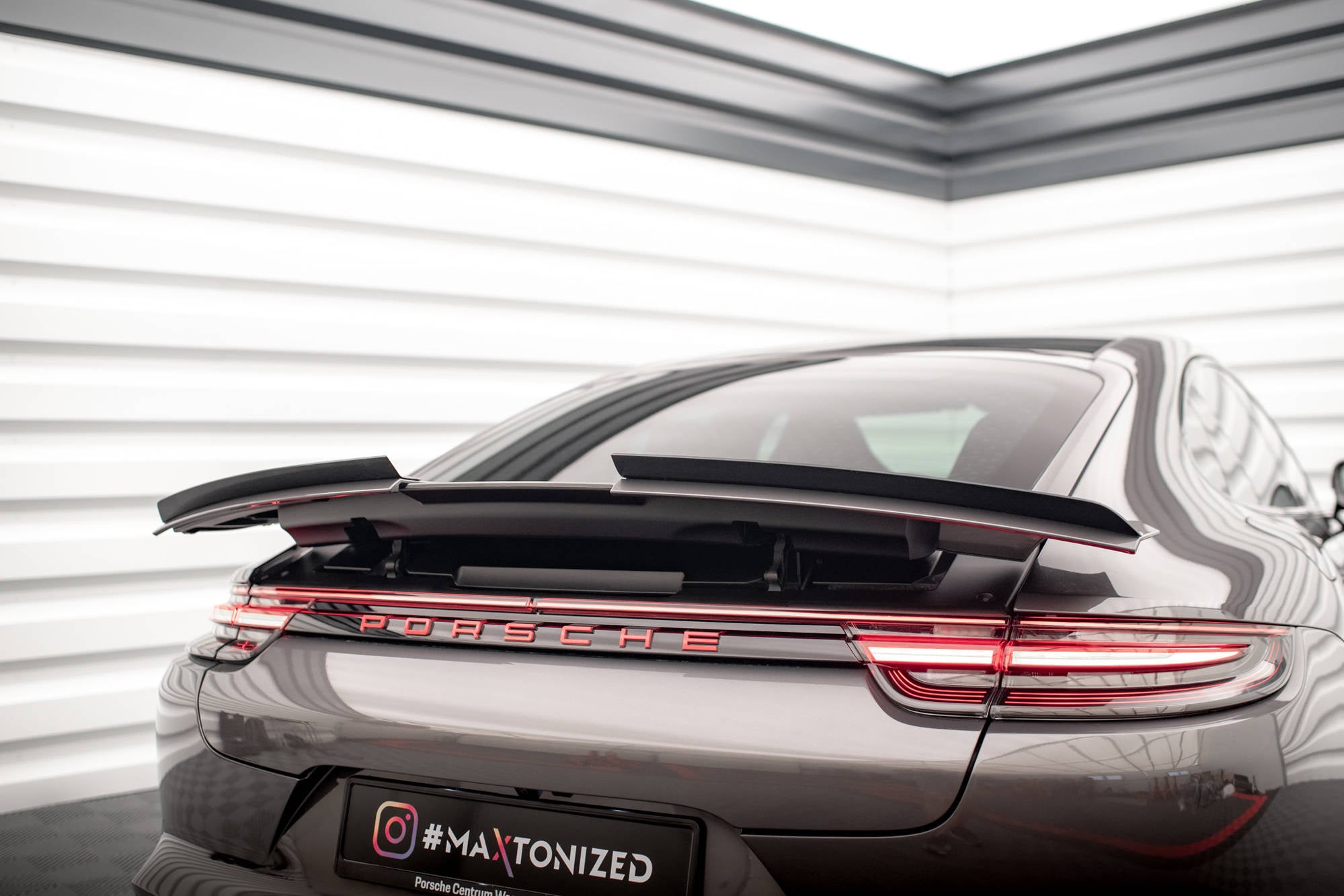 Eleron spoiler cap Porsche Panamera Turbo GTS 971 2016- v1 - Maxton Design