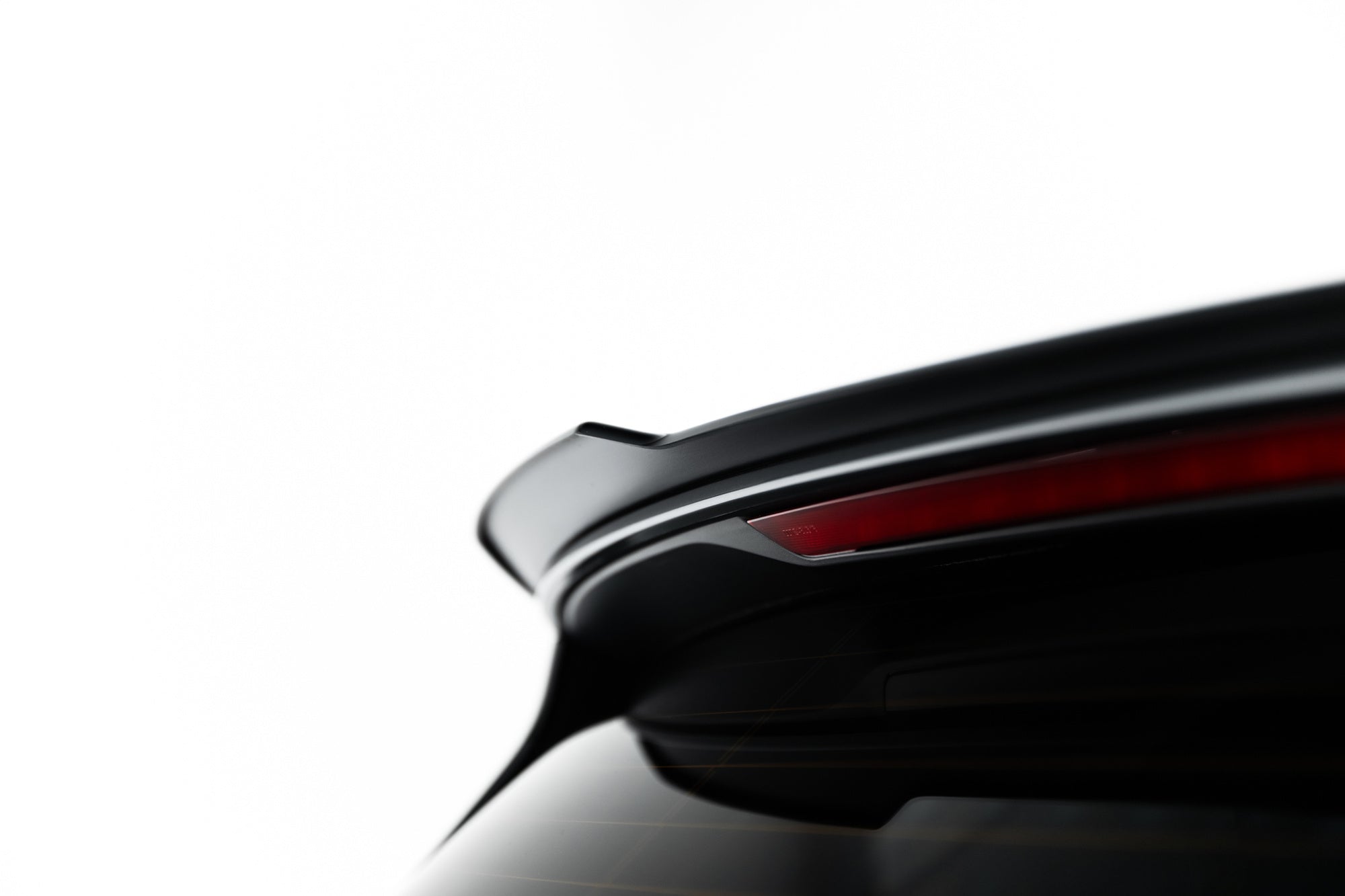 Eleron spoiler cap Renault Clio Mk5 Facelift 2023-2025 v2 - Maxton Design