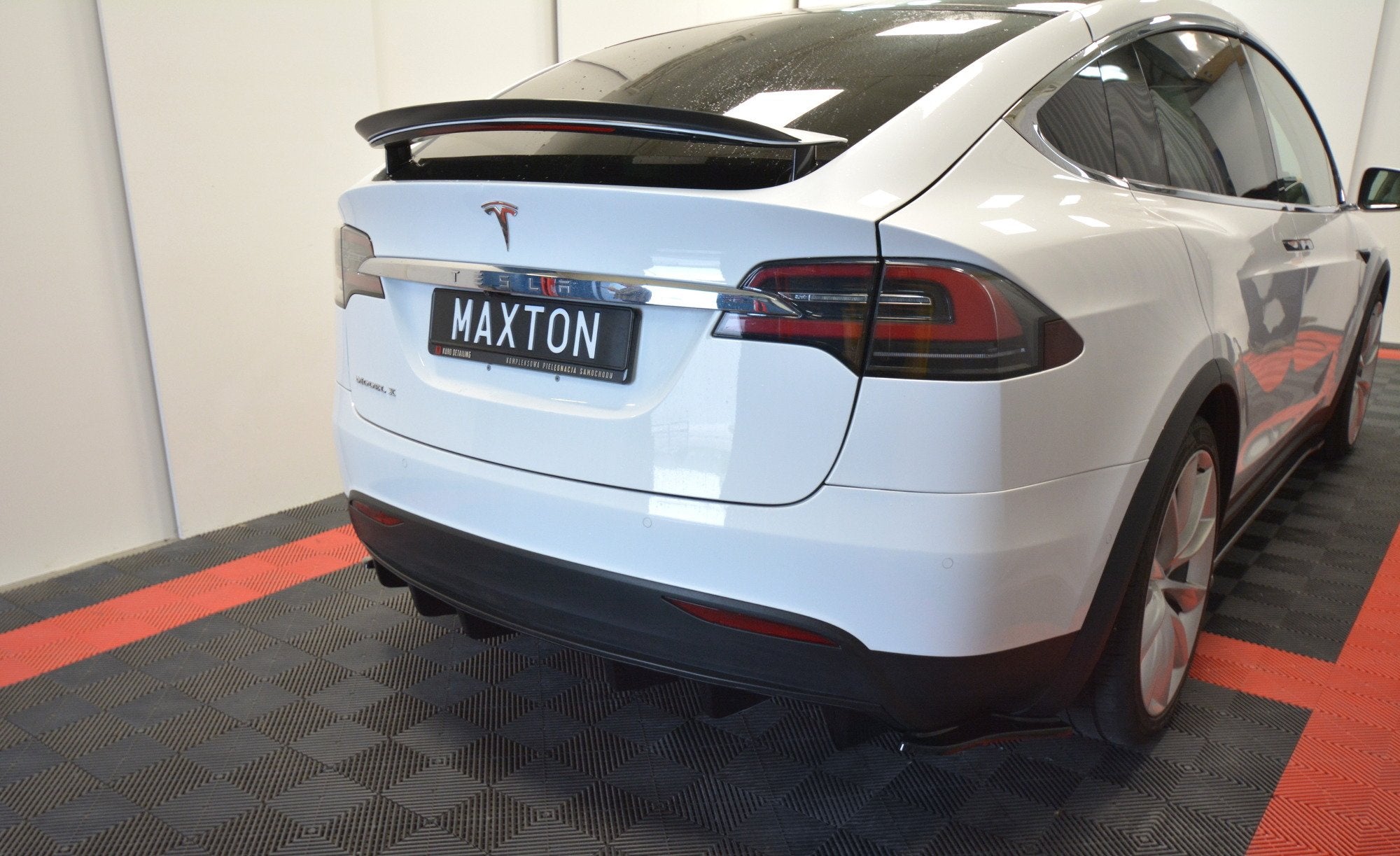 Eleron portbagaj Tesla Model X 2015- v2 - Maxton Design